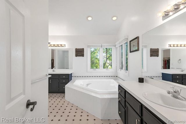 45169 Middlebury Lane, Canton, MI 48188