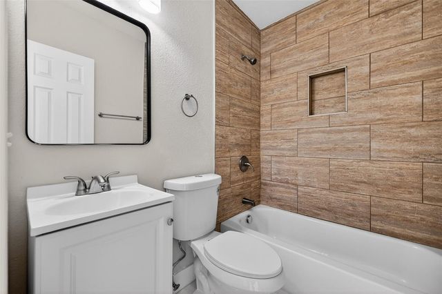 801 67TH STREET S, St Petersburg, FL 33707