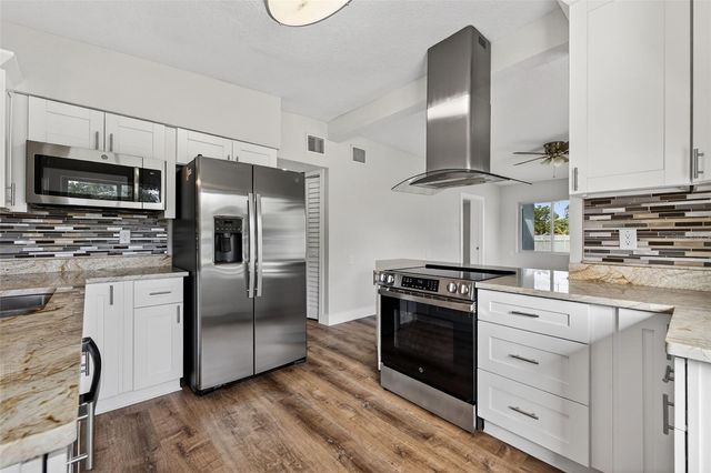 801 67TH STREET S, St Petersburg, FL 33707