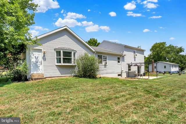 133 RONNIE LN, Halifax, PA 17032