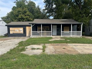 815 Sparks Avenue, Cahokia, IL 62206