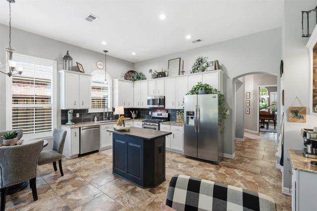 8813 Edinburgh Lane, Rowlett, TX 75089