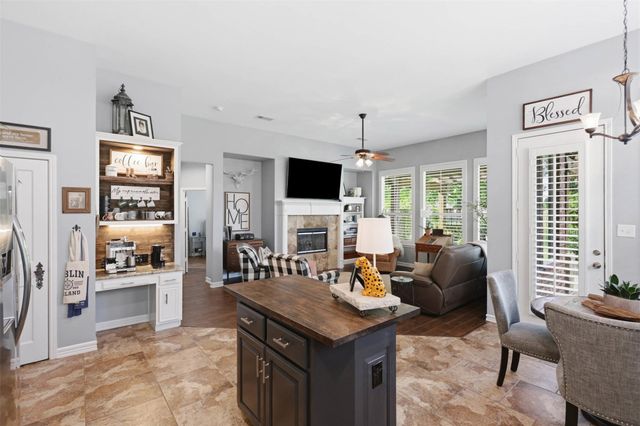 8813 Edinburgh Lane, Rowlett, TX 75089