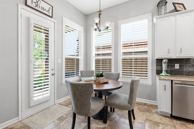 8813 Edinburgh Lane, Rowlett, TX 75089