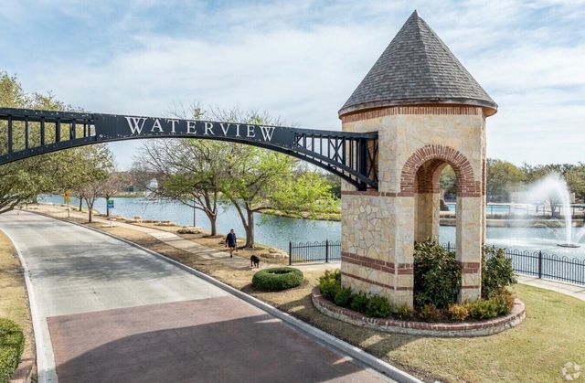 8813 Edinburgh Lane, Rowlett, TX 75089