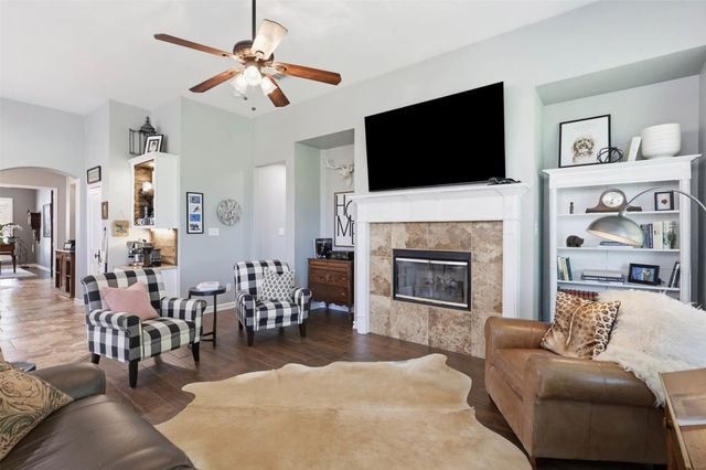 8813 Edinburgh Lane, Rowlett, TX 75089