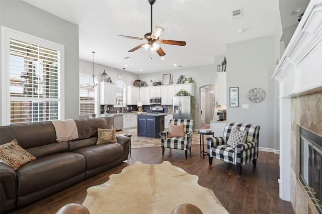 8813 Edinburgh Lane, Rowlett, TX 75089