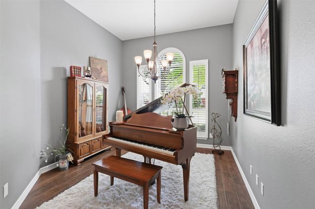 8813 Edinburgh Lane, Rowlett, TX 75089