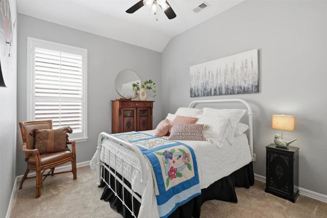 8813 Edinburgh Lane, Rowlett, TX 75089