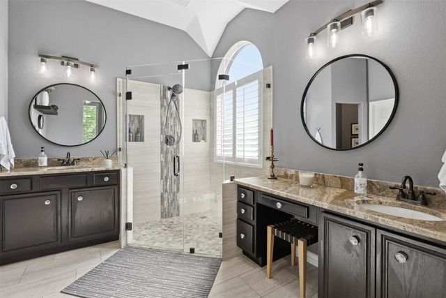 8813 Edinburgh Lane, Rowlett, TX 75089