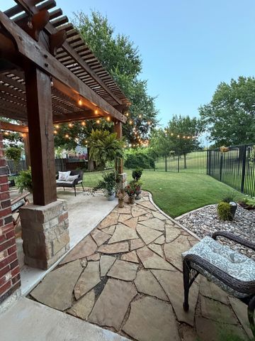 8813 Edinburgh Lane, Rowlett, TX 75089