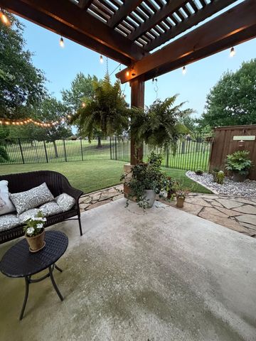 8813 Edinburgh Lane, Rowlett, TX 75089
