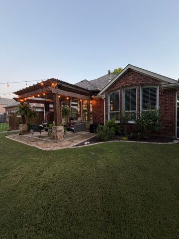 8813 Edinburgh Lane, Rowlett, TX 75089