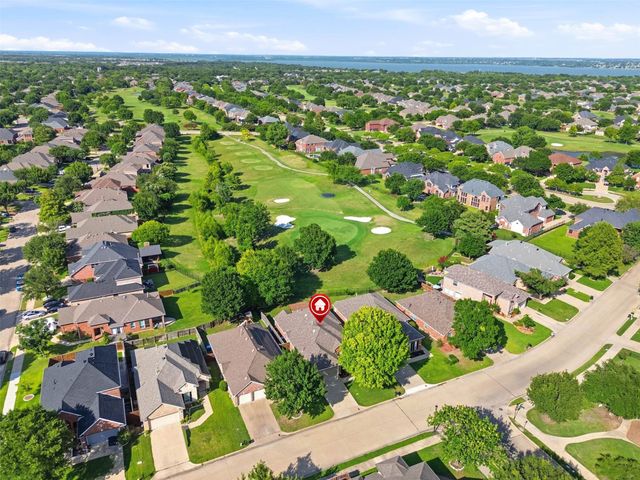 8813 Edinburgh Lane, Rowlett, TX 75089