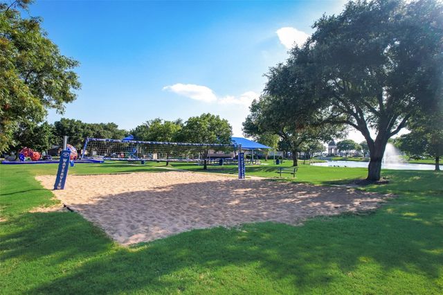 8813 Edinburgh Lane, Rowlett, TX 75089