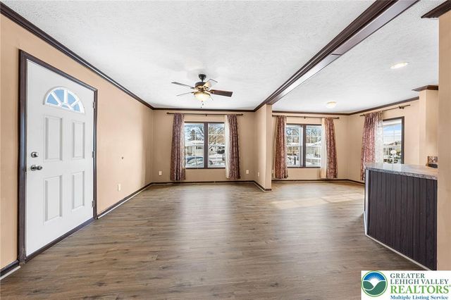 8754 Breinig Run Circle, Upper Macungie Twp, PA 18031