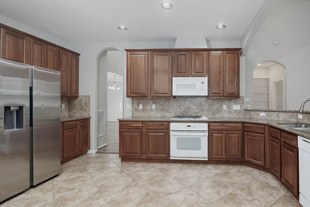 71 La Costa Drive, Montgomery, TX 77356