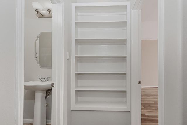 71 La Costa Drive, Montgomery, TX 77356