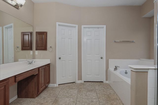 71 La Costa Drive, Montgomery, TX 77356