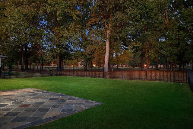 71 La Costa Drive, Montgomery, TX 77356