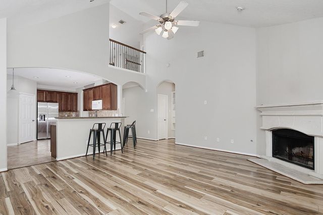 71 La Costa Drive, Montgomery, TX 77356