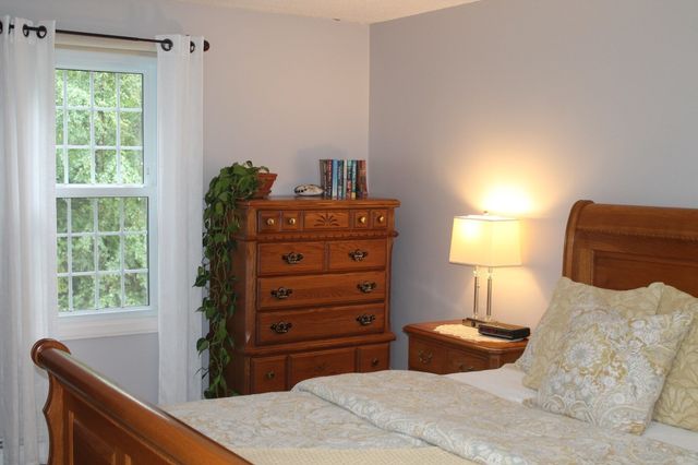 402 Twin Lakes Dr 402, Halifax, MA 02338