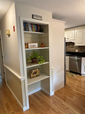 402 Twin Lakes Dr 402, Halifax, MA 02338