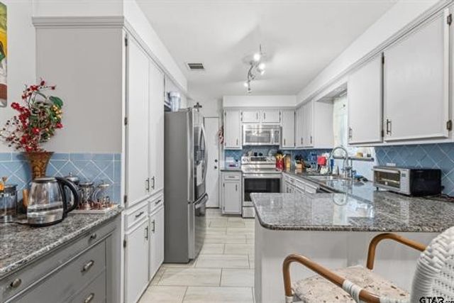 1201 Corey Drive, Whitehouse, TX 75791