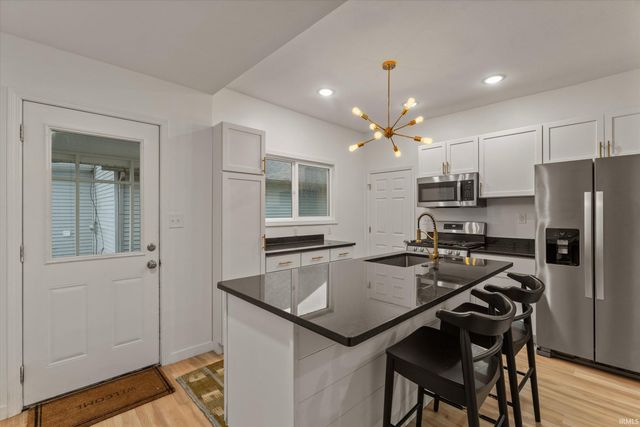 1118 E Bowman Street, South Bend, IN 46613