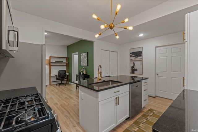 1118 E Bowman Street, South Bend, IN 46613