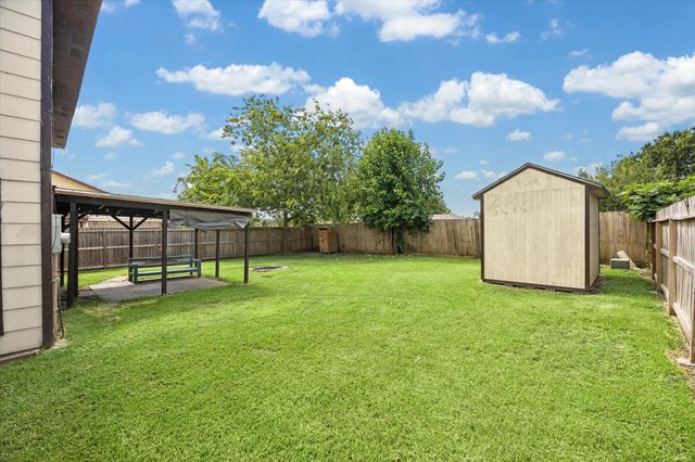 10842 Mesquite Drive, La Porte, TX 77571