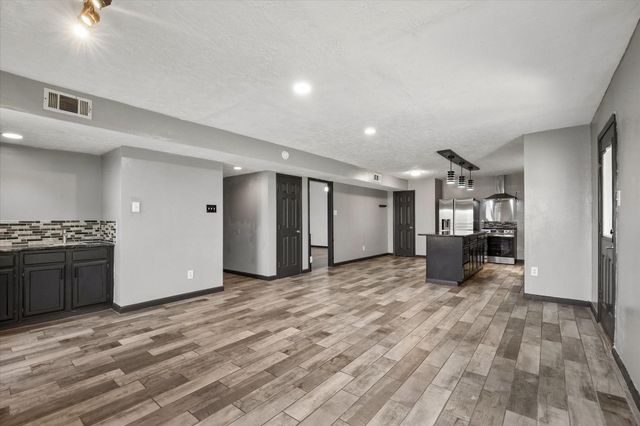 10842 Mesquite Drive, La Porte, TX 77571