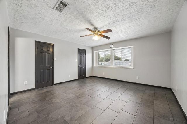 10842 Mesquite Drive, La Porte, TX 77571