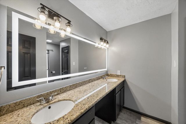 10842 Mesquite Drive, La Porte, TX 77571
