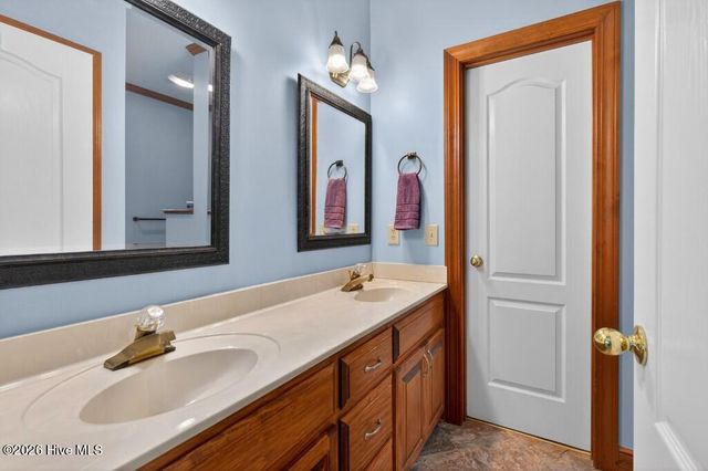 2111 Hunt Hill Place, Kinston, NC 28504