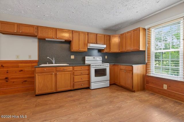 2111 Hunt Hill Place, Kinston, NC 28504