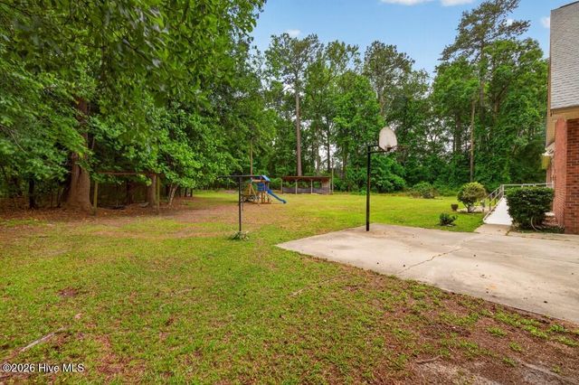 2111 Hunt Hill Place, Kinston, NC 28504