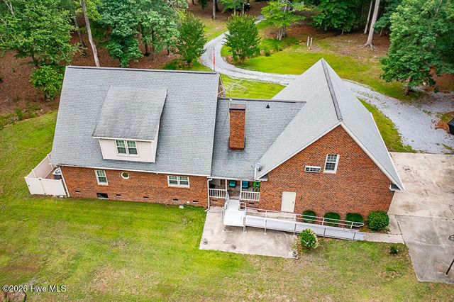 2111 Hunt Hill Place, Kinston, NC 28504