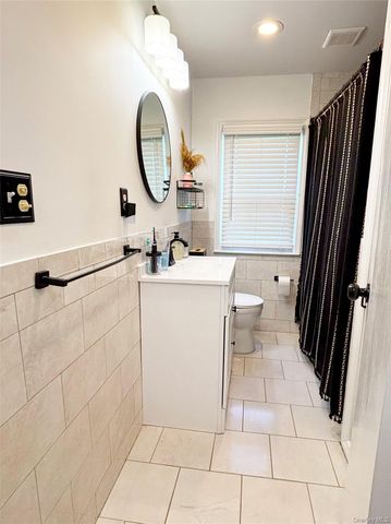 40 Public Road, Hauppauge, NY 11788