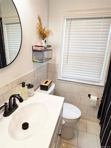 40 Public Road, Hauppauge, NY 11788