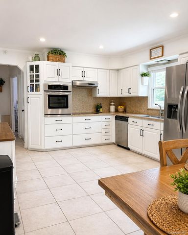 40 Public Road, Hauppauge, NY 11788