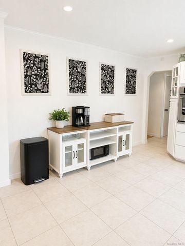 40 Public Road, Hauppauge, NY 11788