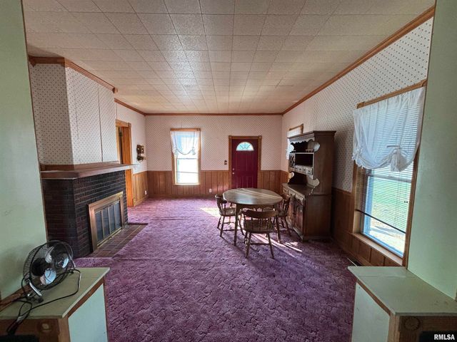 1836 N 1300 E Road, Taylorville, IL 62568