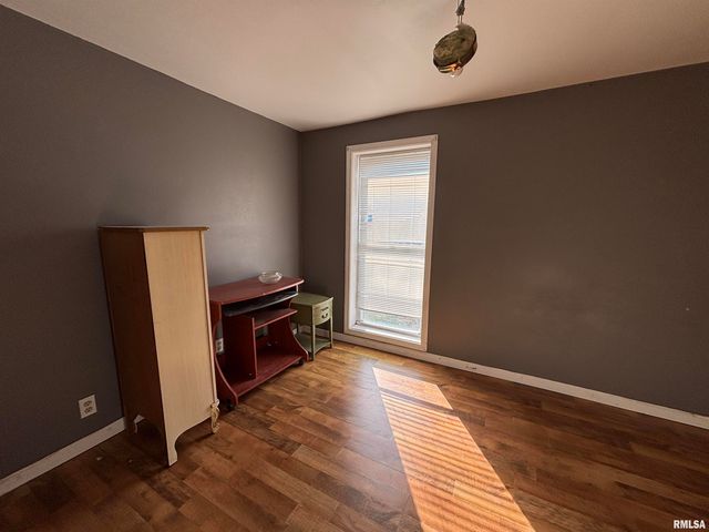 1836 N 1300 E Road, Taylorville, IL 62568