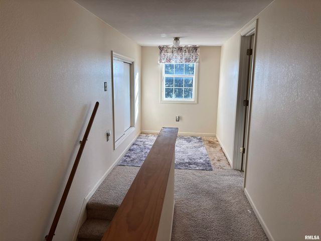 1836 N 1300 E Road, Taylorville, IL 62568