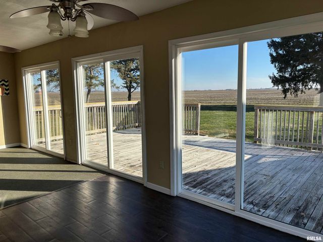 1836 N 1300 E Road, Taylorville, IL 62568