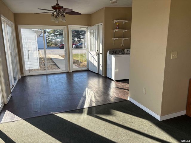 1836 N 1300 E Road, Taylorville, IL 62568