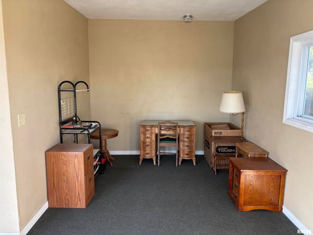 1836 N 1300 E Road, Taylorville, IL 62568