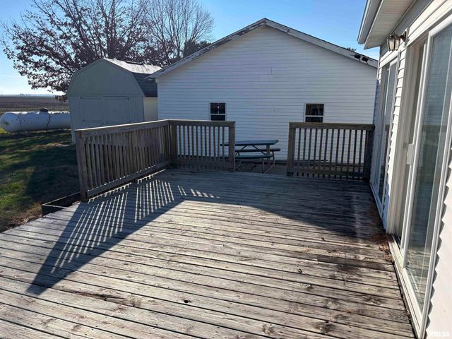 1836 N 1300 E Road, Taylorville, IL 62568