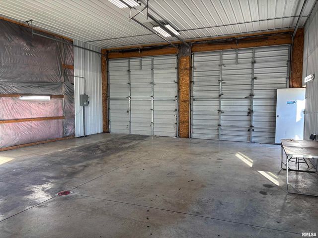 1836 N 1300 E Road, Taylorville, IL 62568